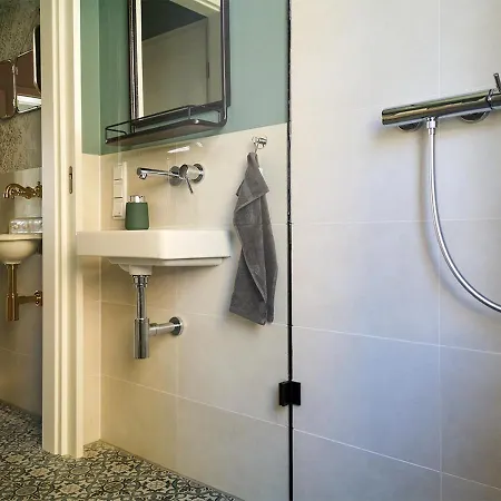 Dein Zuhause In Der Ferne Im Grünen Kreativhof Der Gute Ton Mit Kostenlosem Fahrradverleih Apartamento Dresde