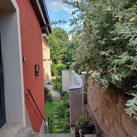 Dein Zuhause In Der Ferne Im Grünen Kreativhof Der Gute Ton Mit Kostenlosem Fahrradverleih Apartamento *