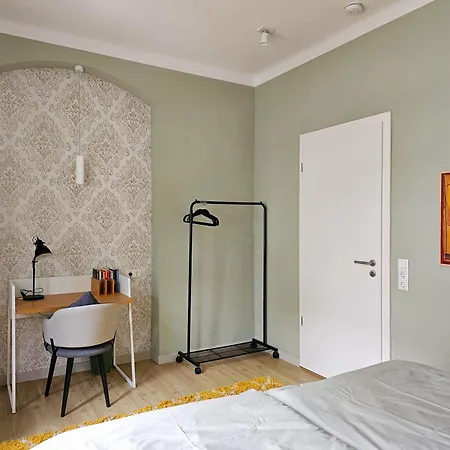 Dein Zuhause In Der Ferne Im Grünen Kreativhof Der Gute Ton Mit Kostenlosem Fahrradverleih Apartamento